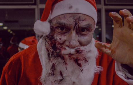 Un Père Noël zombie lors d'un des événements organisés par Paul Chiozzotto